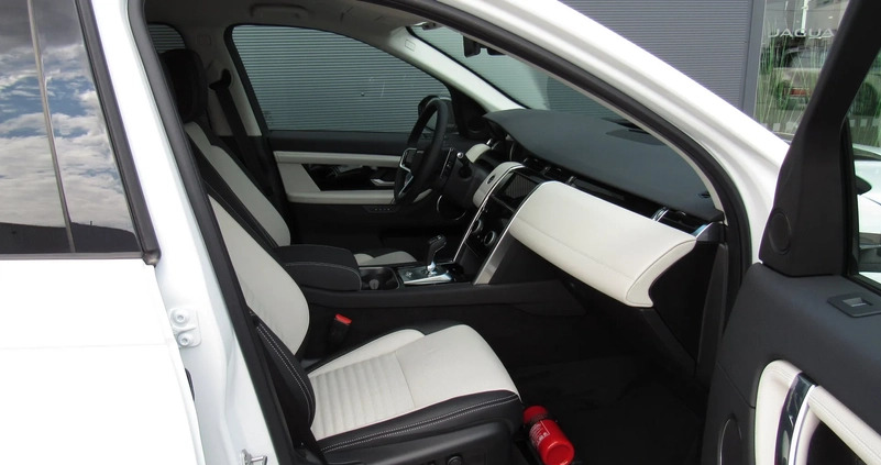 Land Rover Discovery Sport cena 229000 przebieg: 17000, rok produkcji 2023 z Góra Kalwaria małe 37